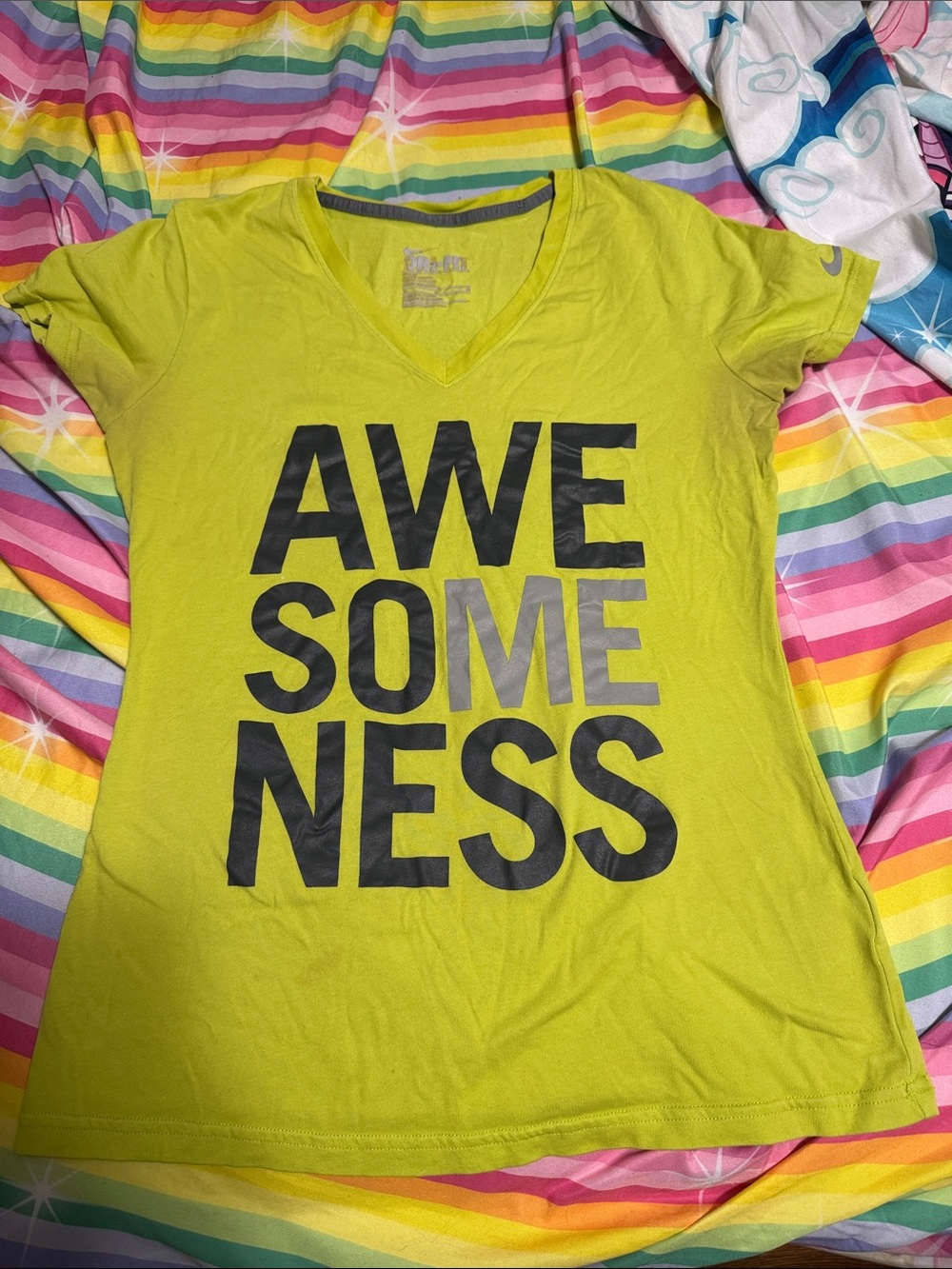Women’s Lime Green 'AWESOMENESS' V-Neck Graphic Y2K Sporty Tee